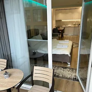  Daire Luxury Arnavutluk