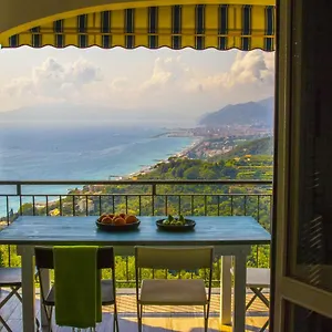 villa-panoramica.hotelitalianriviera.com/