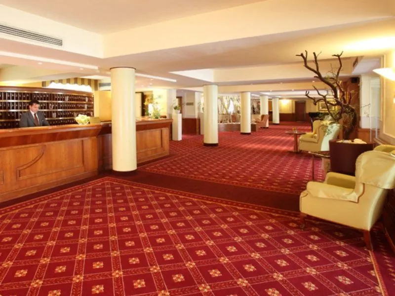 Starhotels Business Palace Milano 4*,  Italia